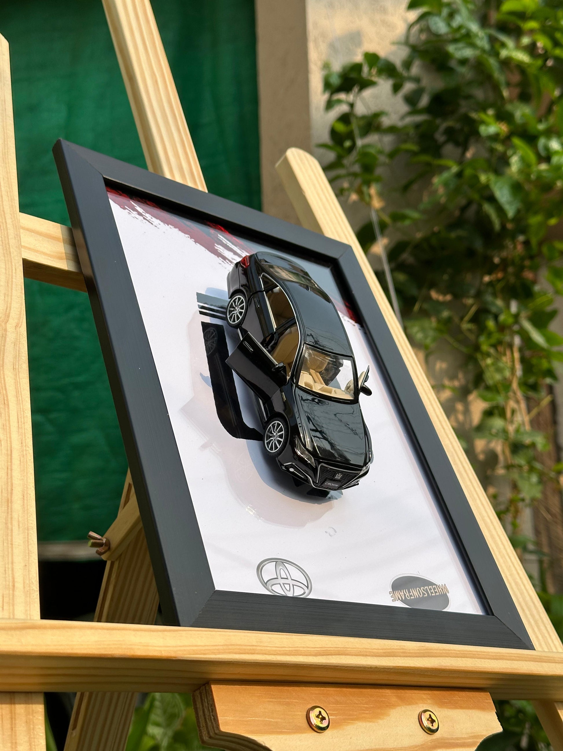 1:32 Toyota Crown model car